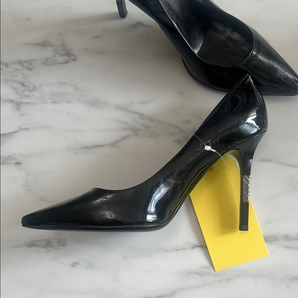 Burberry Glossy Black Women's Heels - Picture 5 of 13